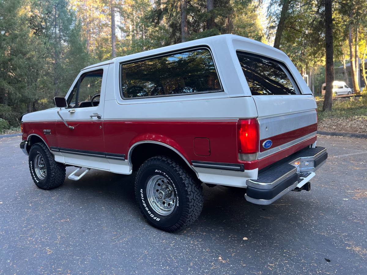 Ford-Bronco-xlt-1990-13