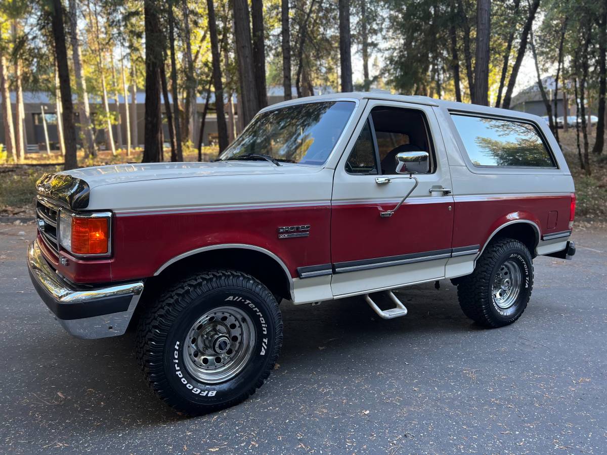 Ford-Bronco-xlt-1990-17