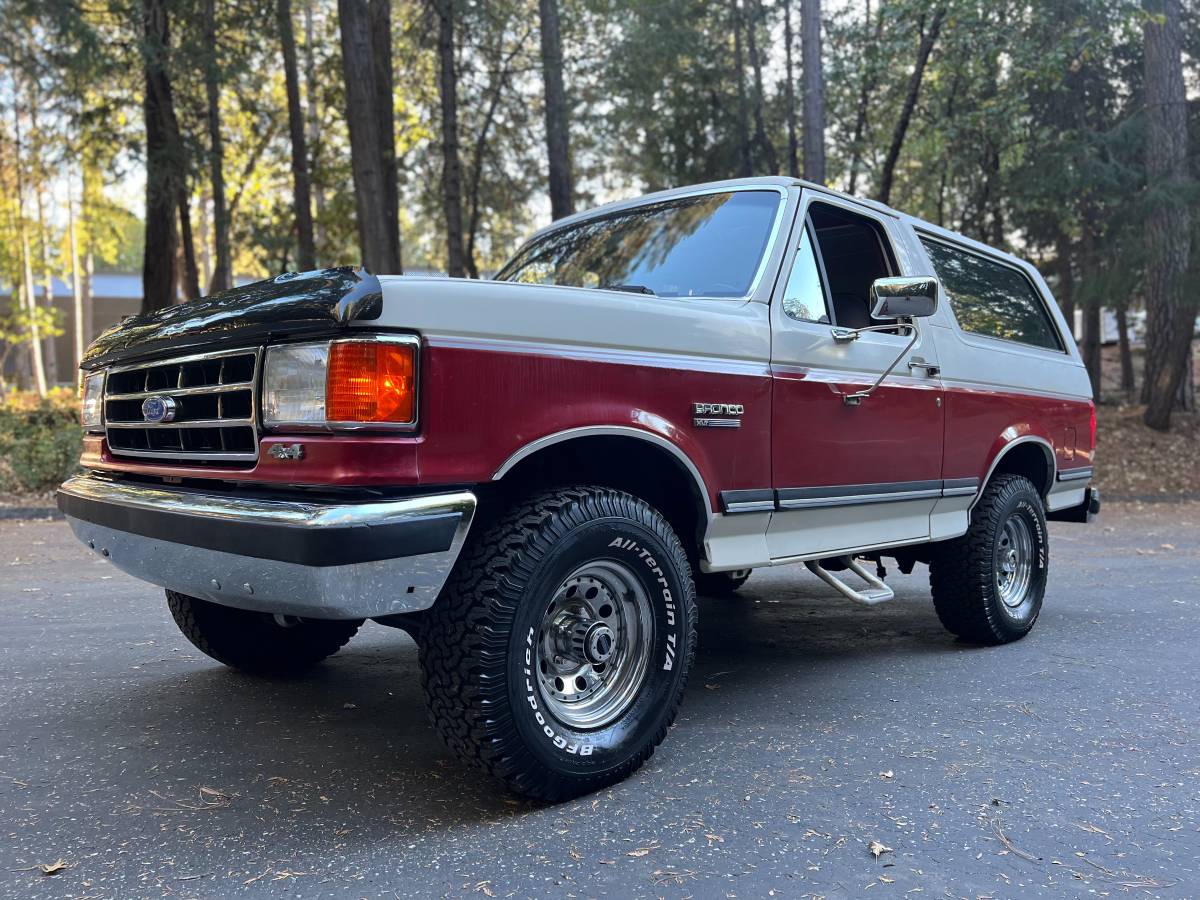 Ford-Bronco-xlt-1990-18