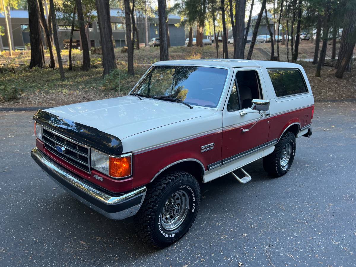 Ford-Bronco-xlt-1990-19