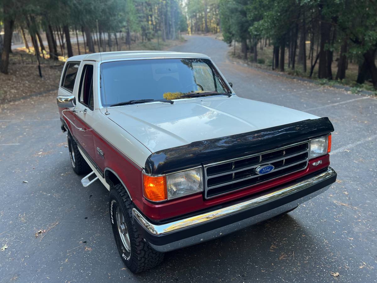 Ford-Bronco-xlt-1990-22