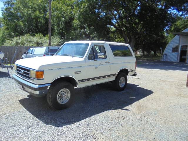 Ford-Bronco-xlt-1991-2