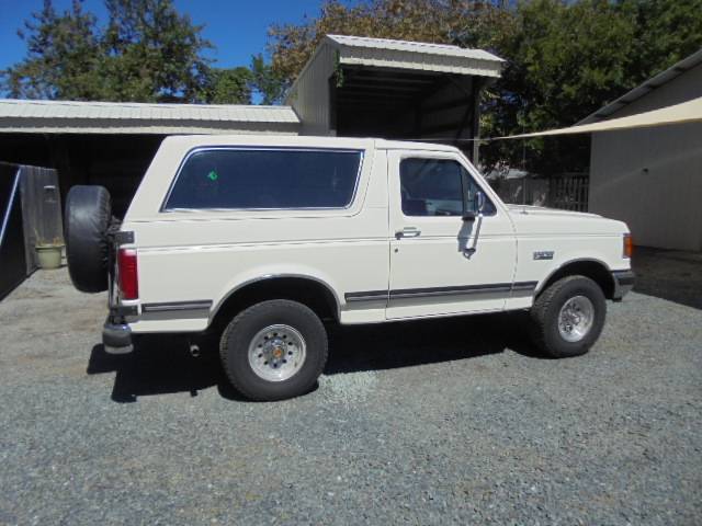 Ford-Bronco-xlt-1991