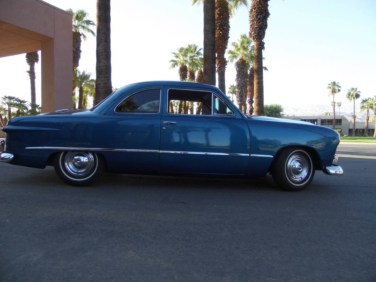 Ford-Business-coupe-1949-2