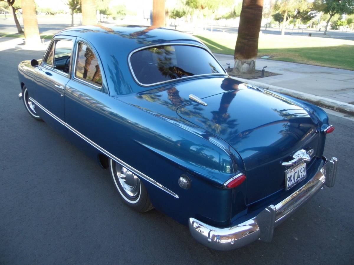 Ford-Business-coupe-1949