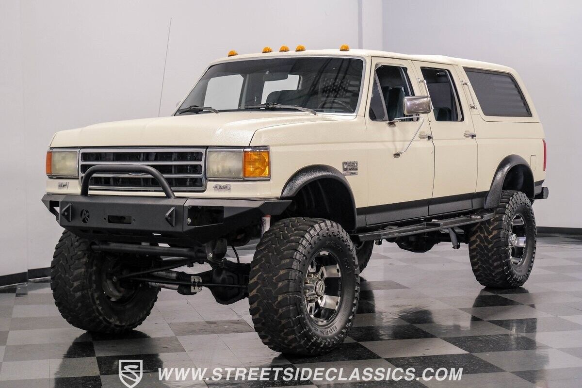 Ford-C-350-SUV-1991-5