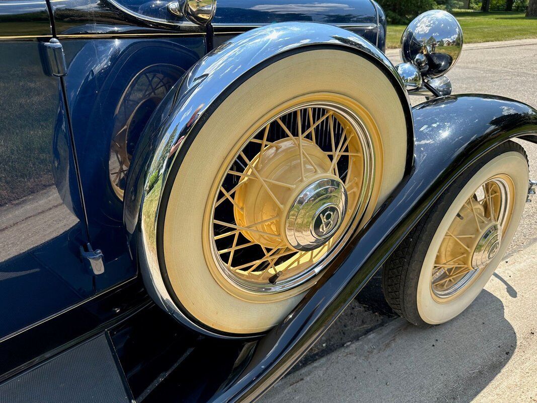 Ford-Cabriolet-1932-12