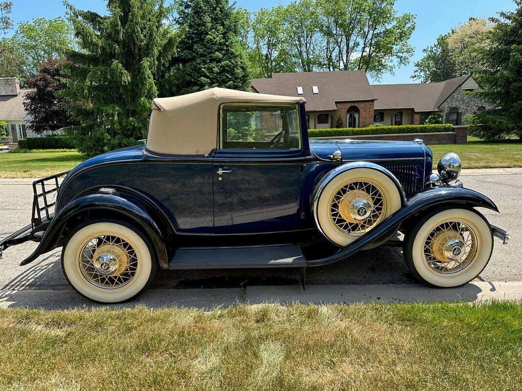 Ford-Cabriolet-1932-4