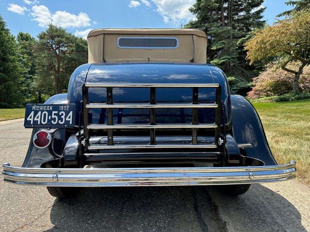 Ford-Cabriolet-1932-6