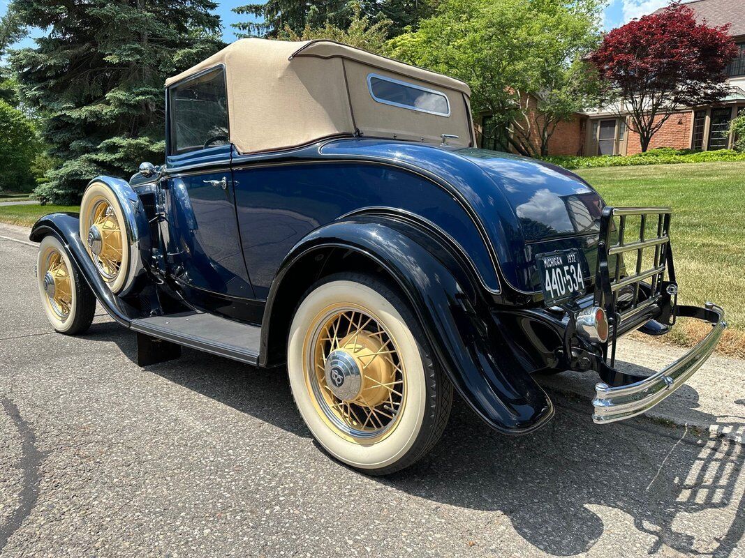 Ford-Cabriolet-1932-8