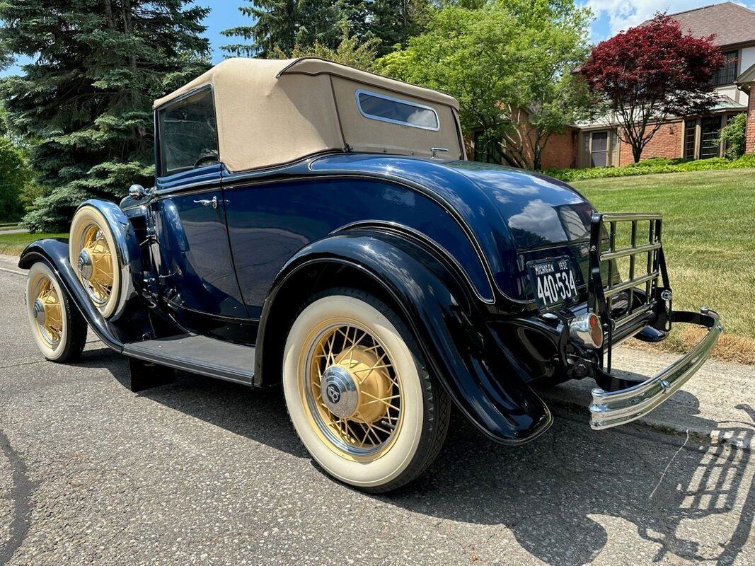 Ford-Cabriolet-1932