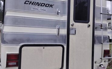 Ford-Chinook-concourse-motorhome-1990-9