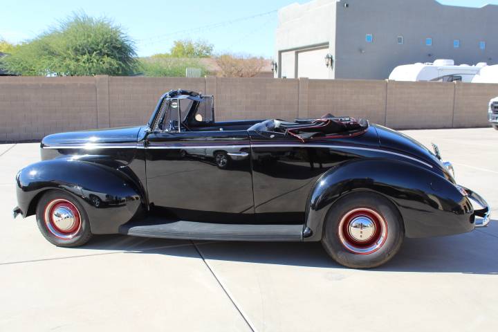 Ford-Convertible-1940