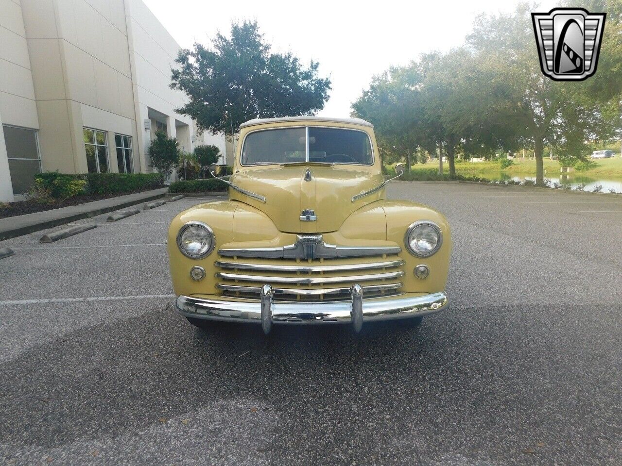 Ford-Convertible-Cabriolet-1948-2