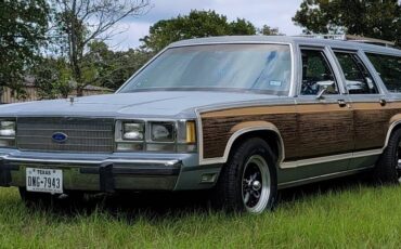 Ford-Country-squire-station-wagon-1991-1