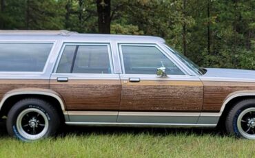 Ford-Country-squire-station-wagon-1991-2