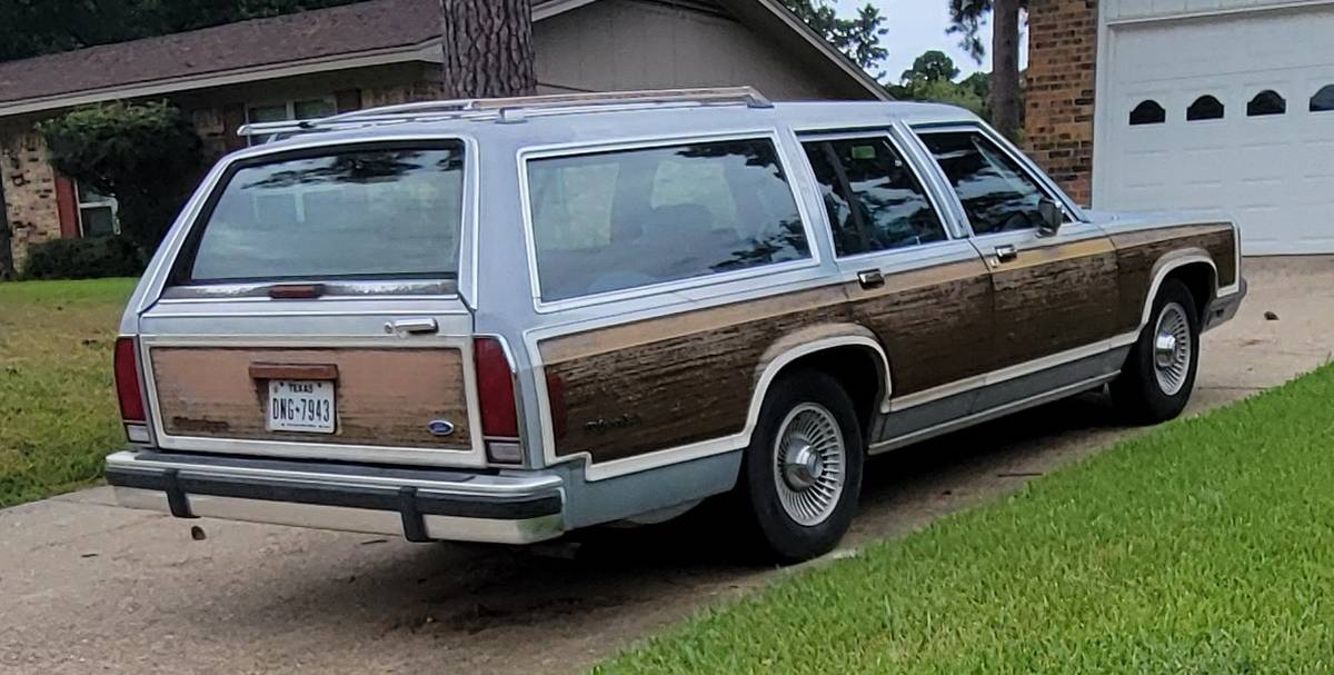 Ford-Country-squire-station-wagon-1991-21