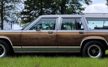 Ford-Country-squire-station-wagon-1991-3