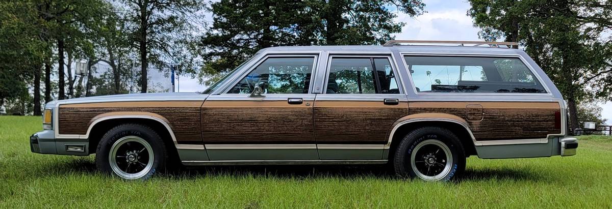 Ford-Country-squire-station-wagon-1991-3