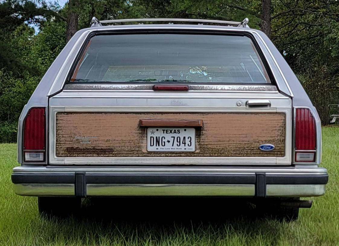 Ford-Country-squire-station-wagon-1991-5