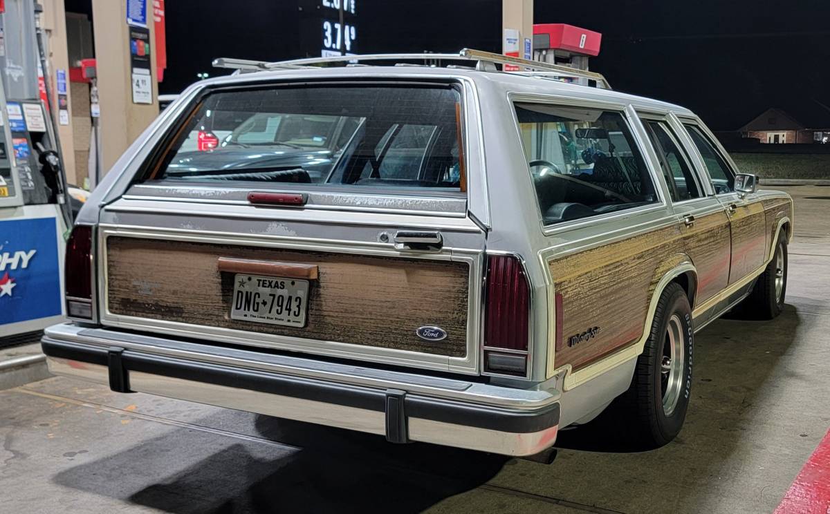 Ford-Country-squire-station-wagon-1991-7