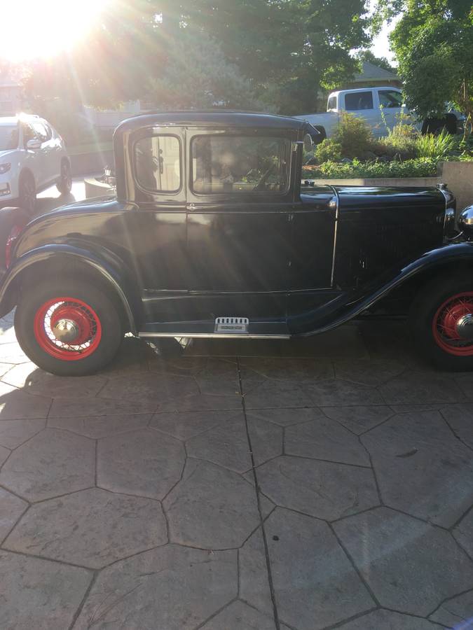 Ford-Coupe-1930-2