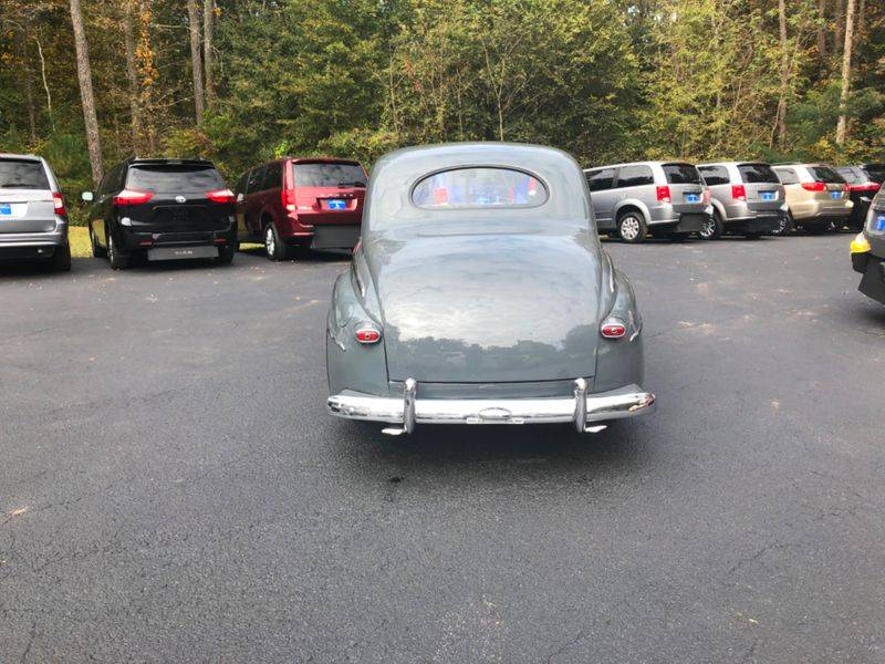 Ford-Coupe-1948-17