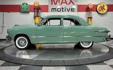 Ford-Coupe-Coupe-1951-3