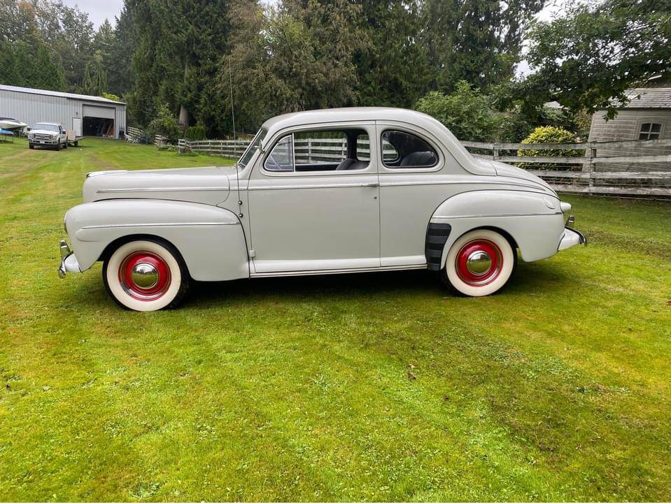 Ford-Coupe-super-deluxe-1946-1