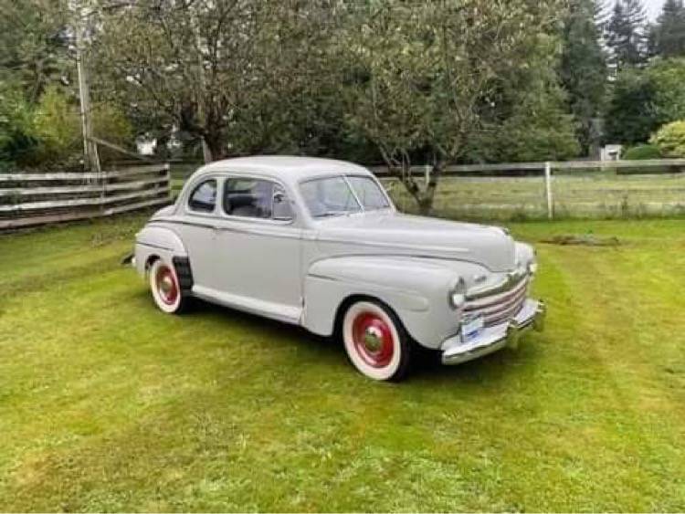 Ford-Coupe-super-deluxe-1946