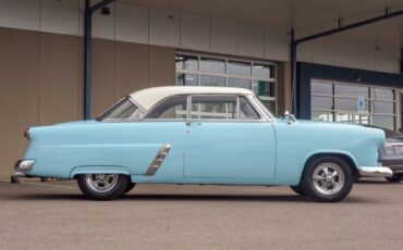 Ford-Crestline-1952-7