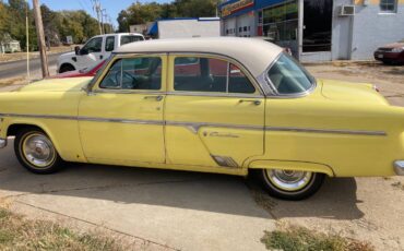 Ford-Crestline-1954-1