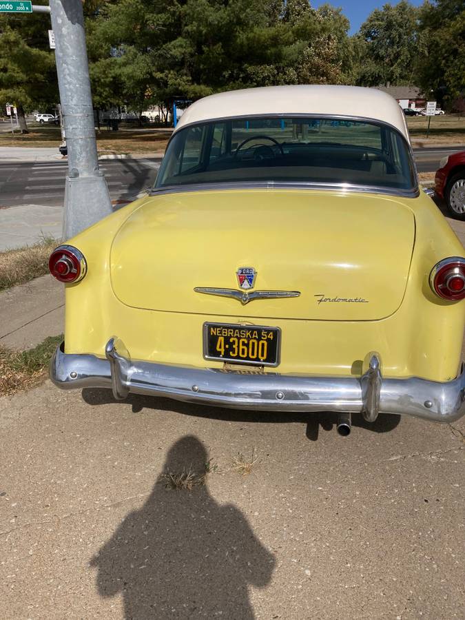 Ford-Crestline-1954-3