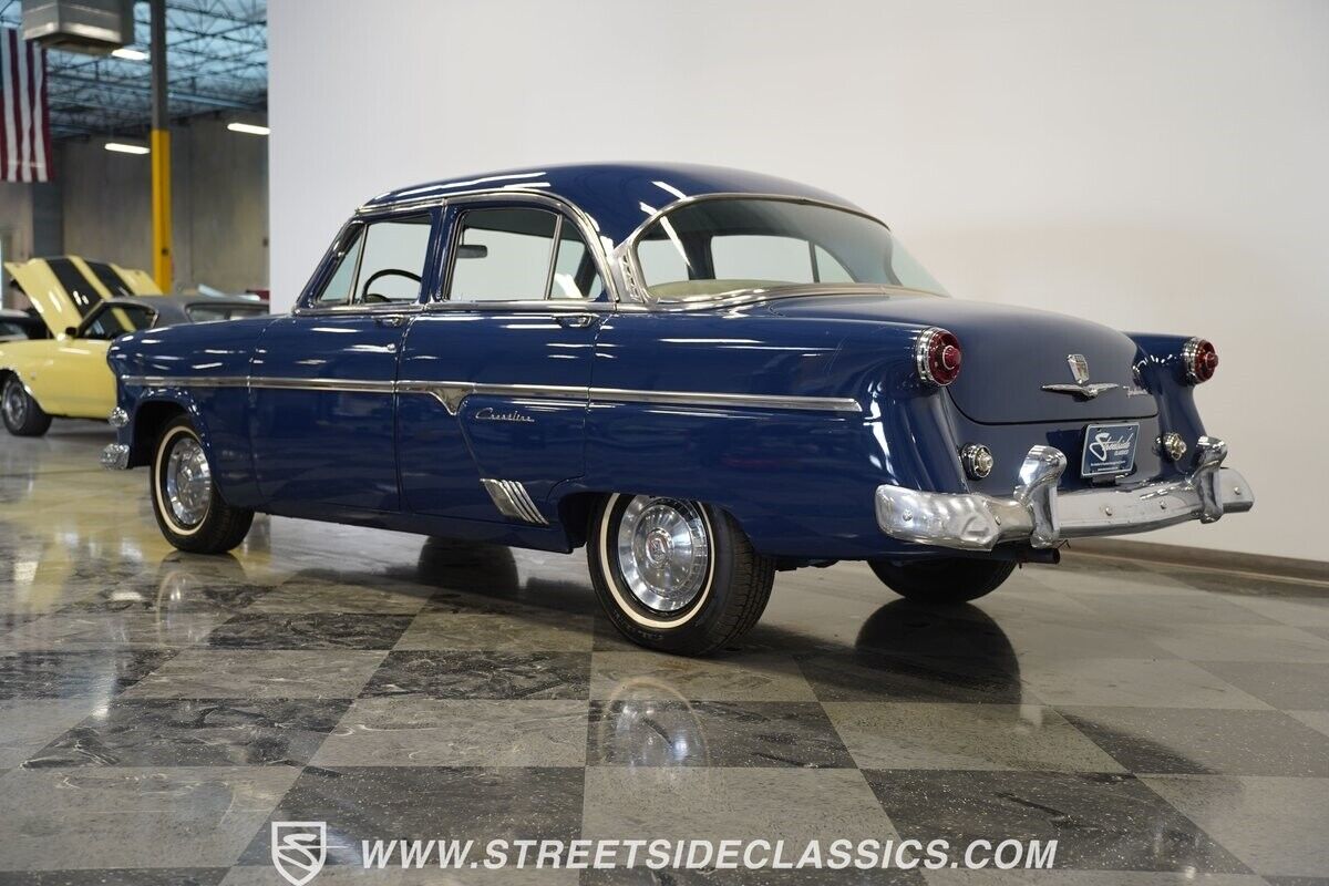 Ford-Crestline-Berline-1954-7