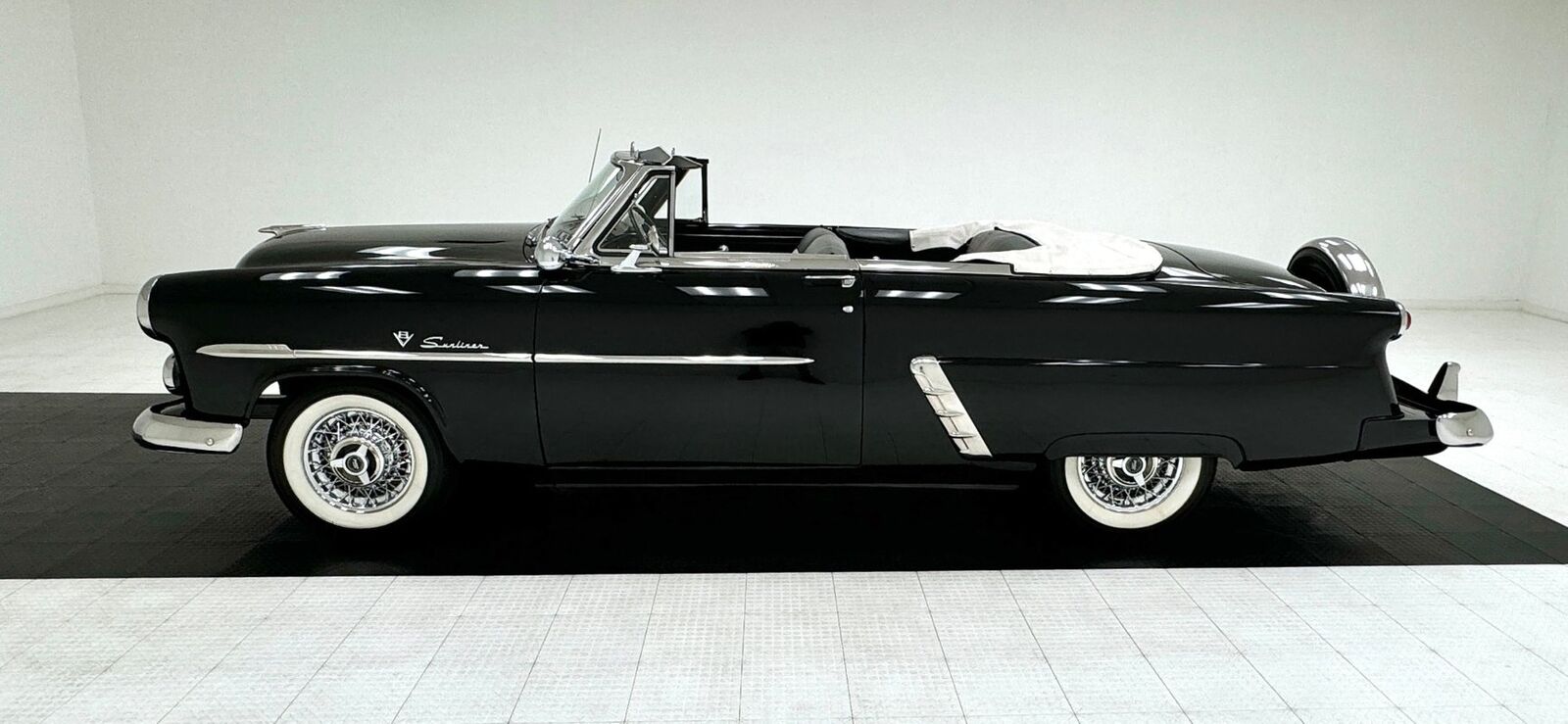 Ford-Crestline-Cabriolet-1952-3