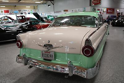 Ford-Crown-Victoria-1956-5