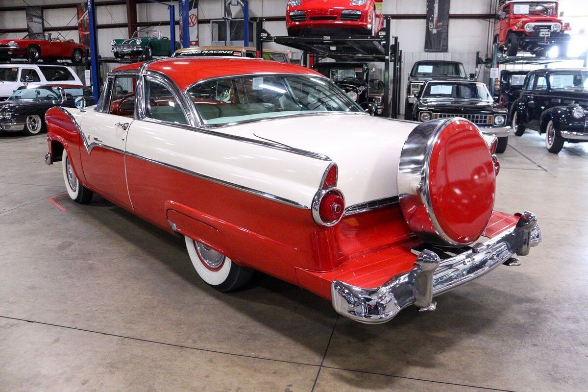 Ford-Crown-Victoria-Coupe-1955-4