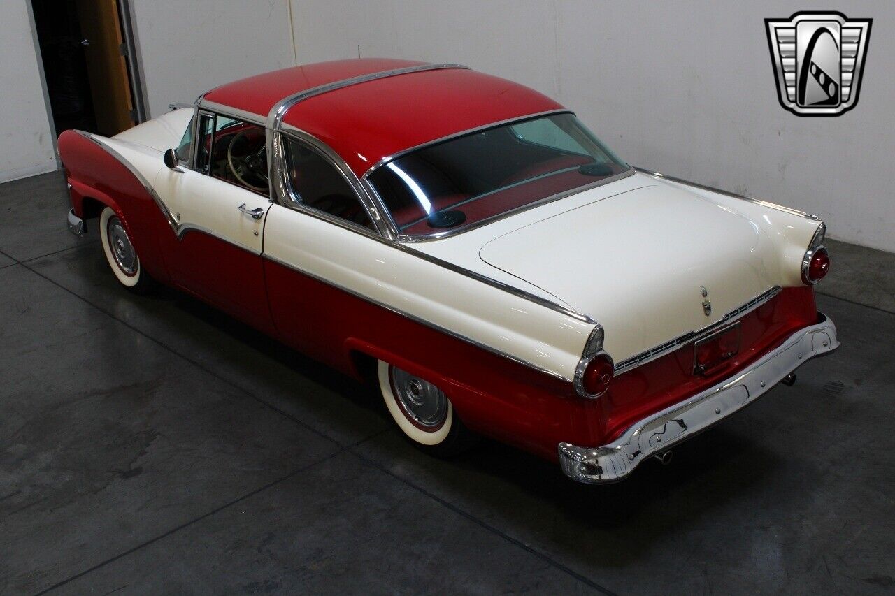 Ford-Crown-Victoria-Coupe-1955-9