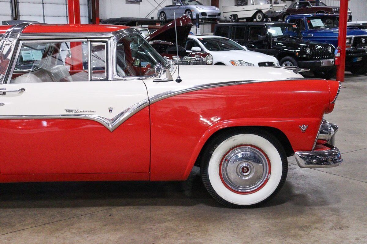 Ford-Crown-Victoria-Coupe-1955-9