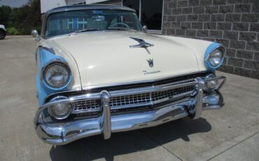 Ford-Crown-Victoria-Skyliner-Glasstop-1955-11