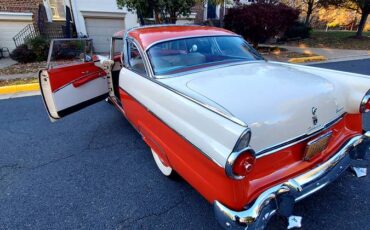 Ford-Crown-victoria-1955-4