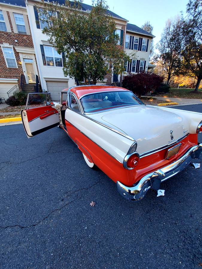 Ford-Crown-victoria-1955-4