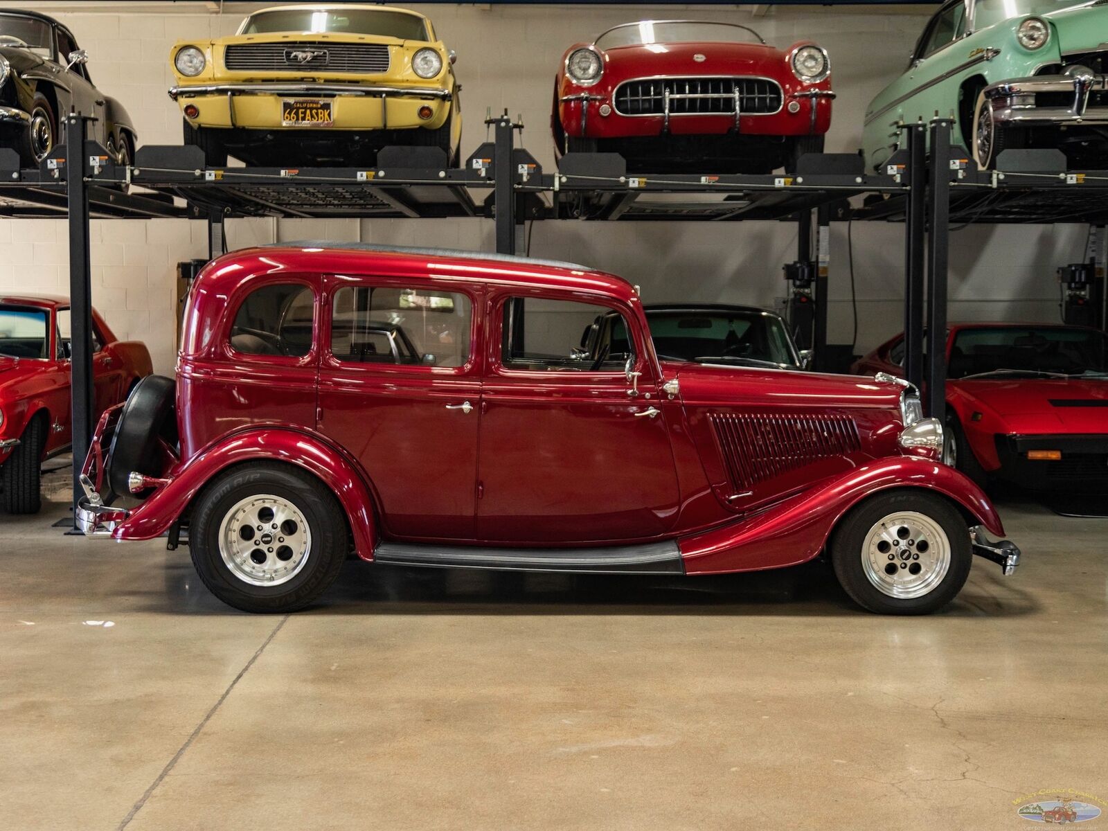 Ford-Custom-Berline-1934-2