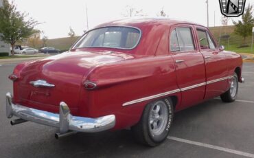 Ford-Custom-Berline-1949-5