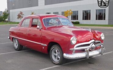 Ford-Custom-Berline-1949-7