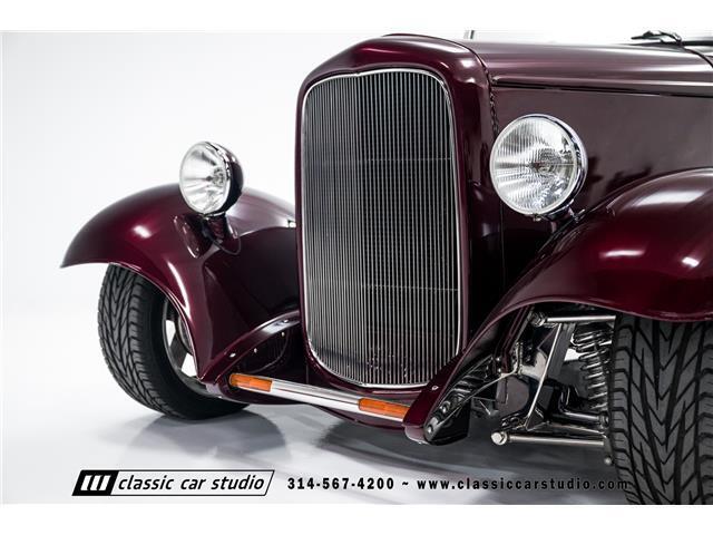 Ford-Custom-Cabriolet-1932-10