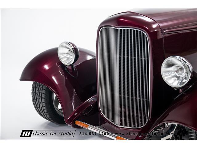 Ford-Custom-Cabriolet-1932-13