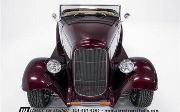 Ford-Custom-Cabriolet-1932-14