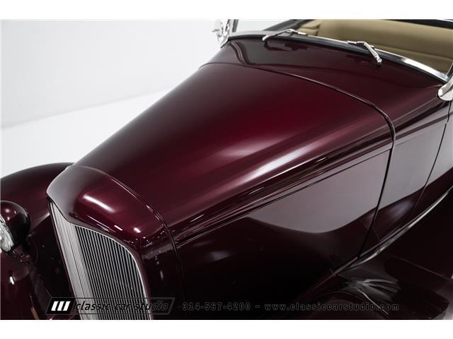 Ford-Custom-Cabriolet-1932-15