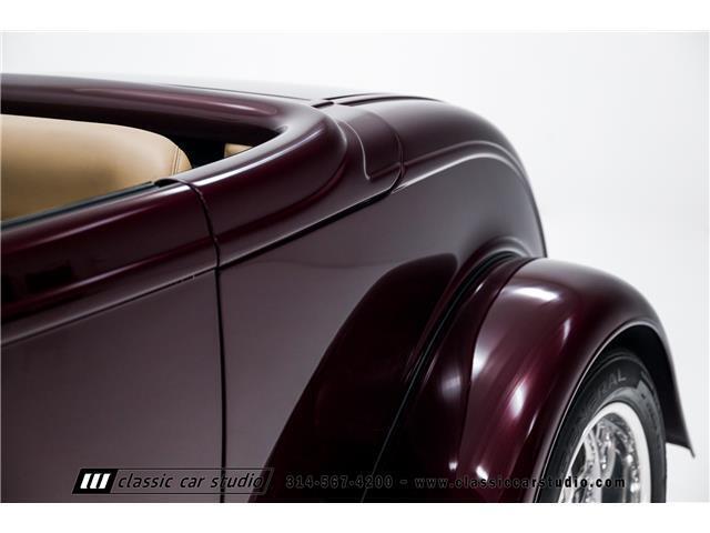 Ford-Custom-Cabriolet-1932-21